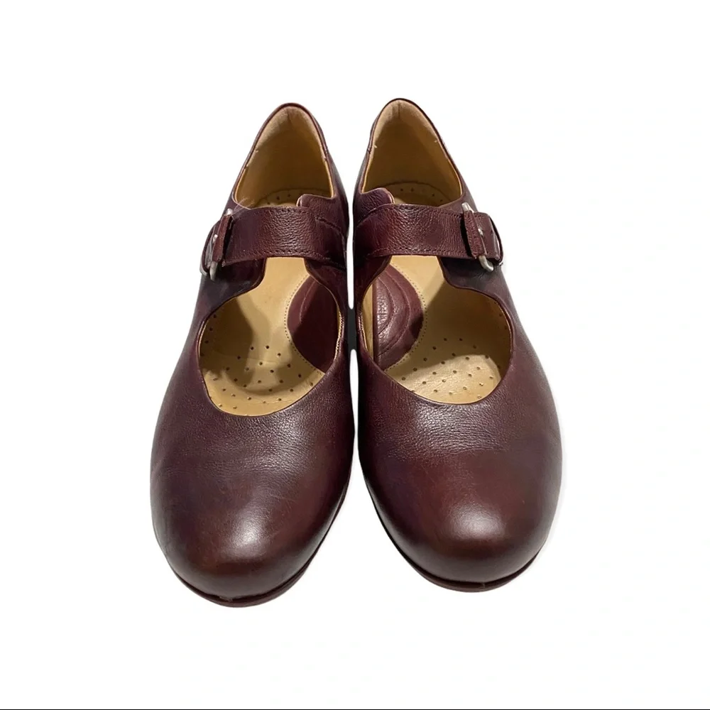 ECCO Maryjanes Sz 40 / 10 Red Burgundy Leather Clogs Strap & Buckle - Picture 5 of 11